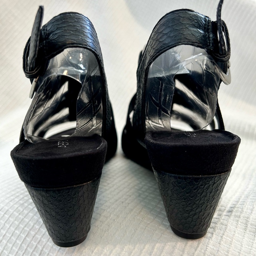 AEROSOLES NEW Black Snake “Lightscape” Wedge Sandals Size 8.5 - New in Box - Picture 3 of 12